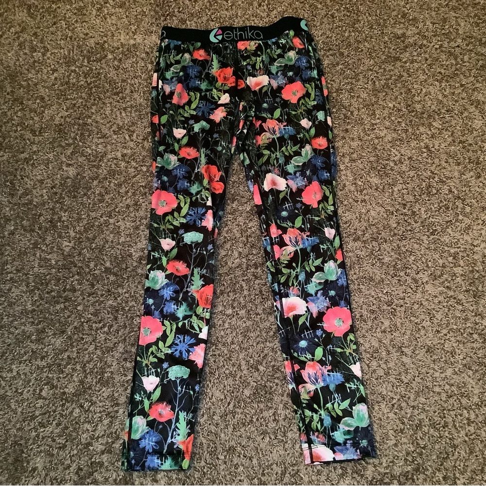 Ethika flower pattern leggings, size: Medium